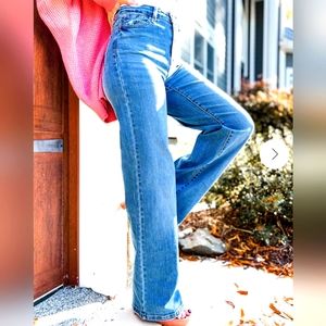 Judy Blue Wide Leg High Waisted Jeans.  New With Tags Size 22. Super Stretchy